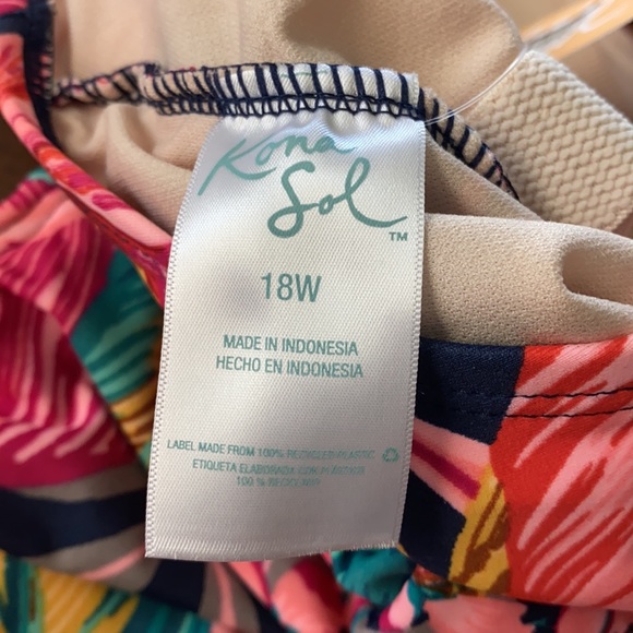 Over The Shoulder One Piece Swimsuit Tropical 18W - Picture 8 of 9